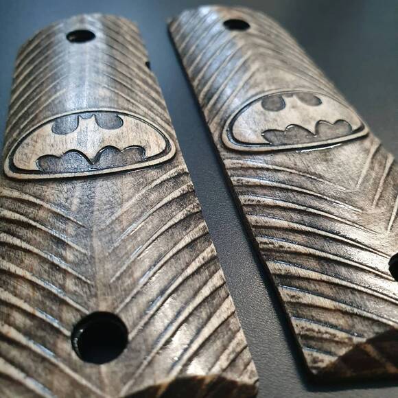 Batman - 1911 Full Size Bobtail Grips