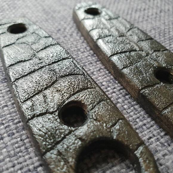 ESEE Izula 2 maple handle scales - Burned / hand-painted