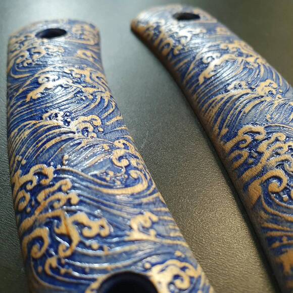 Knafs Lulu maple handle scales - Japan Wave / hand-painted