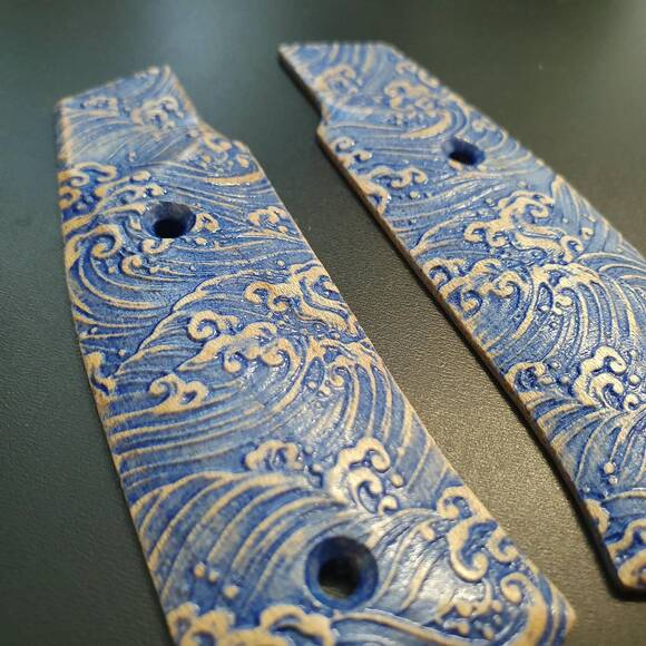 Japan Wave - Laugo Arms Alien Grips