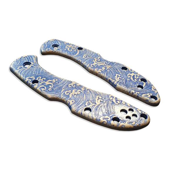 Spyderco Delica 4, Lil' Matriarch maple handle scales - Japan Wave / hand-painted
