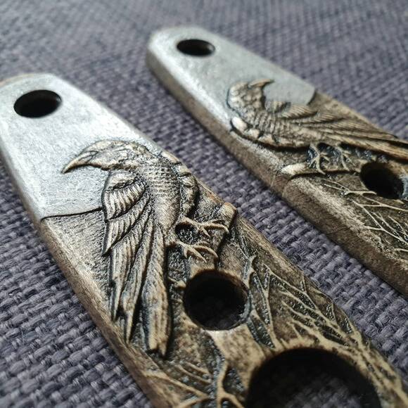 ESEE Izula 2 maple handle scales - Moon Raven / hand-painted