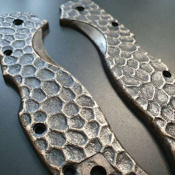 Nucleus - Spyderco Stretch 2 Knife Scales by Svechnikov Knives