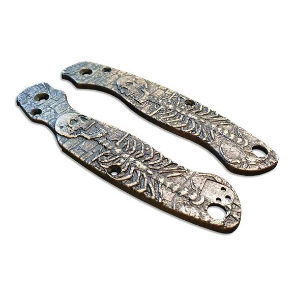 Spyderco Military 2 maple handle scales - Skeleton / hand-painted