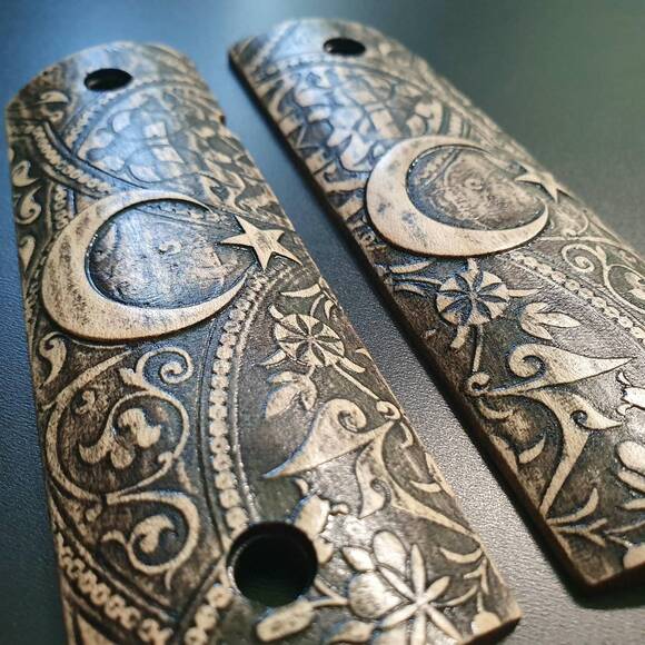 1911 Full-Size Magwell Maple Grips - Turkish Ornament / Hand-painted