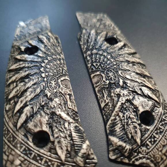 War Chief - Laugo Arms Alien Palm Swell Grips