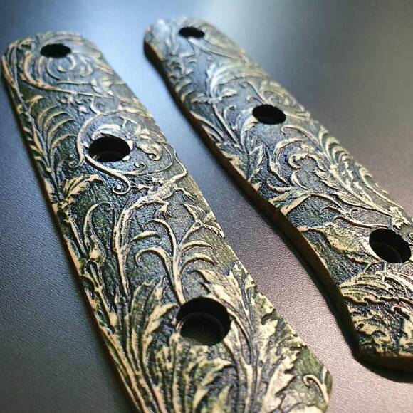 Fällkniven F1X maple handle scales - Wild Thickets Green / hand-painted