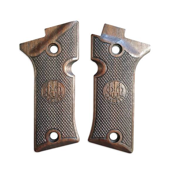 Beretta 80X Cheetah walnut grips - Classic V2 Medallion Dark / hand-painted