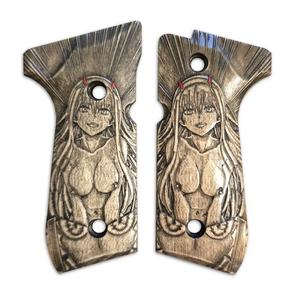 Beretta 92 full-size maple grips - Code 002 / hand-painted