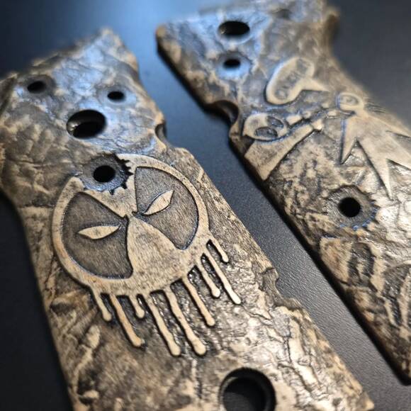 Beretta 92 Full-Size Maple Grips - Deadpool Classic / Hand-painted