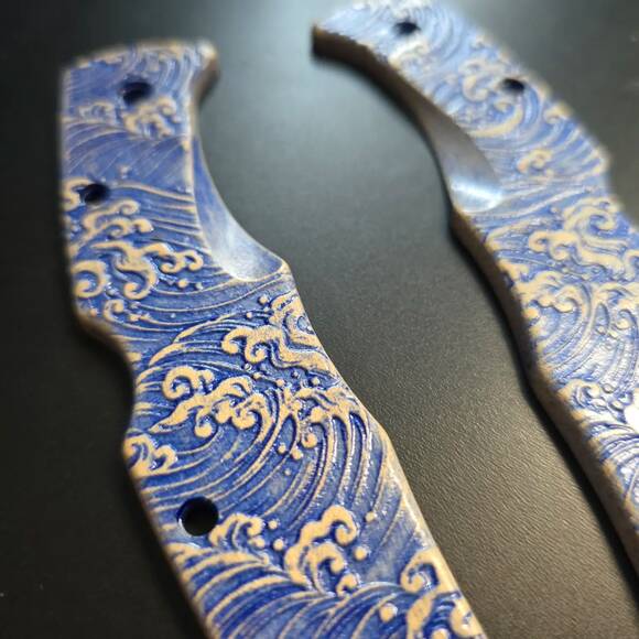 Spyderco Endura 4/Matriarch 2 maple handle scales - Japan Wave / hand-painted