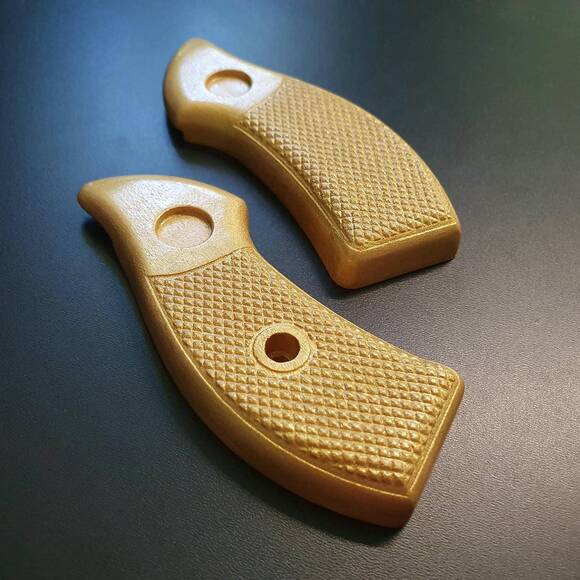 Old Classic Gold Emblemmed (10mm) - Smith & Wesson J-Frame Round Butt Grips