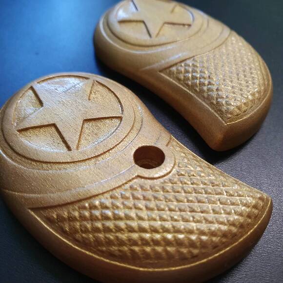 Bond Arms Hand Cannon Maple Grips - Classic Star Gold / Hand-painted