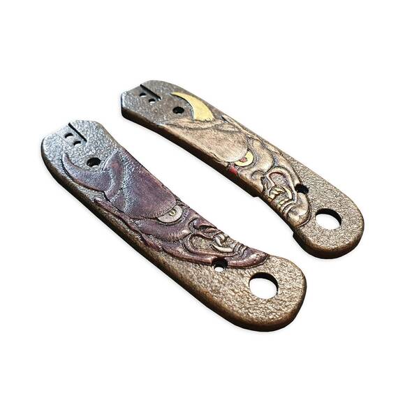 Oni Demon W - Knafs Lander Knife Scales by Umeda Karin (梅田 夏鈴)