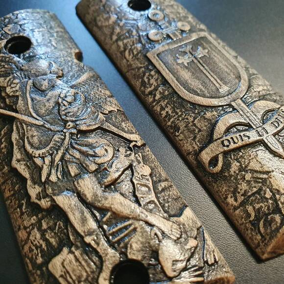 1911 Compact-Size Officers Maple Grips - Quis Ut Deus / Hand-painted