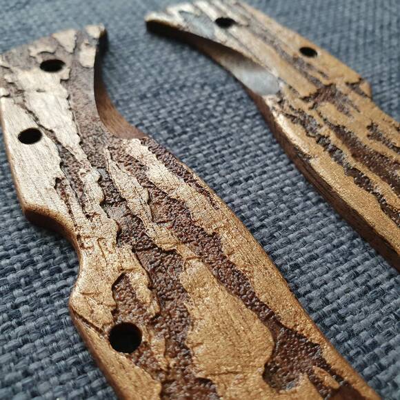 Spyderco RockJumper/LeafJumper walnut handle scales - Roughness Bronze / hand-painted