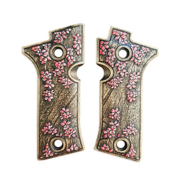 Beretta 80X Cheetah maple grips - Sakura / hand-painted