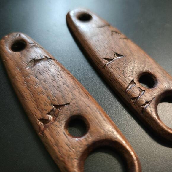 Traditional Cracks Walnut - ESEE Izula-2 Knife Scales by Svechnikov Knives
