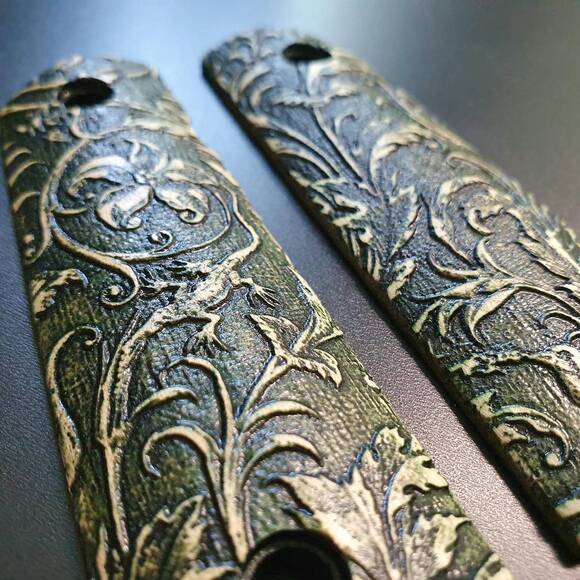 Browning 1911 22 / 380 Maple Grips - Wild Thickets Green / Hand-painted
