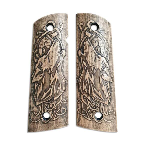 1911 full-size Magwell maple grips - Wolves / hand-painted