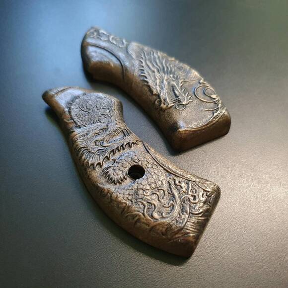 Yin Yang Dragon - Smith & Wesson J-Frame Round Butt Grips